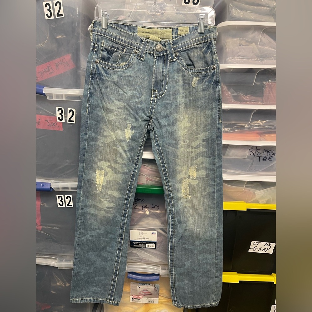 Smoke Rise- Men's 30/30 tag Distressed Blue Jeans